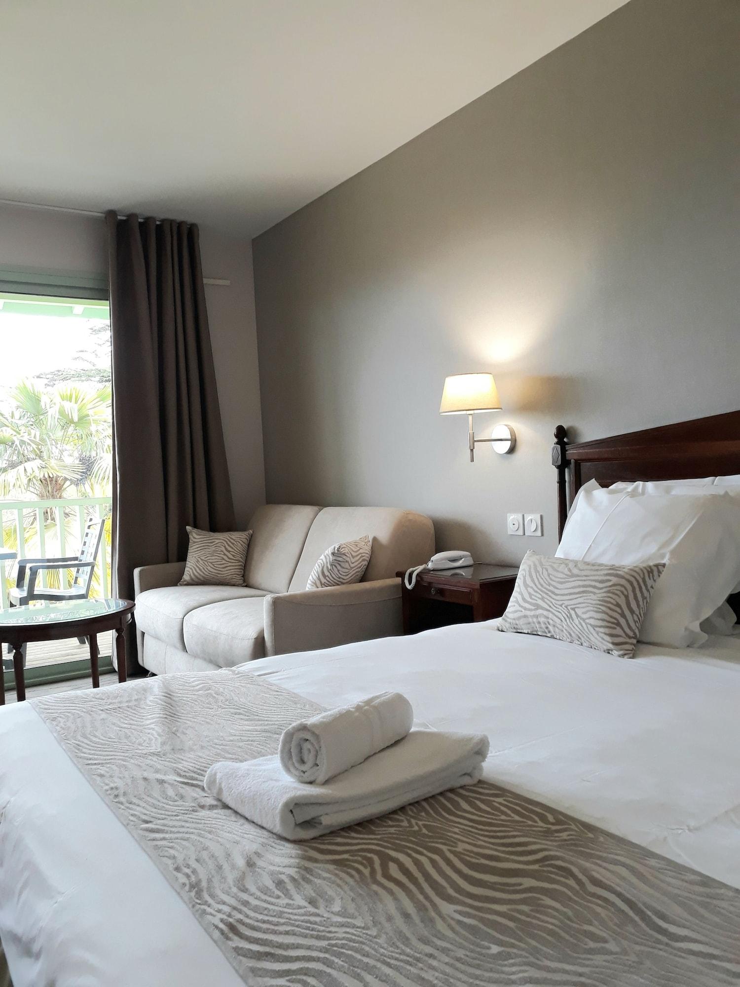 Logis Hotels- Hotel Et Restaurant Domaine De Fompeyre バザス エクステリア 写真