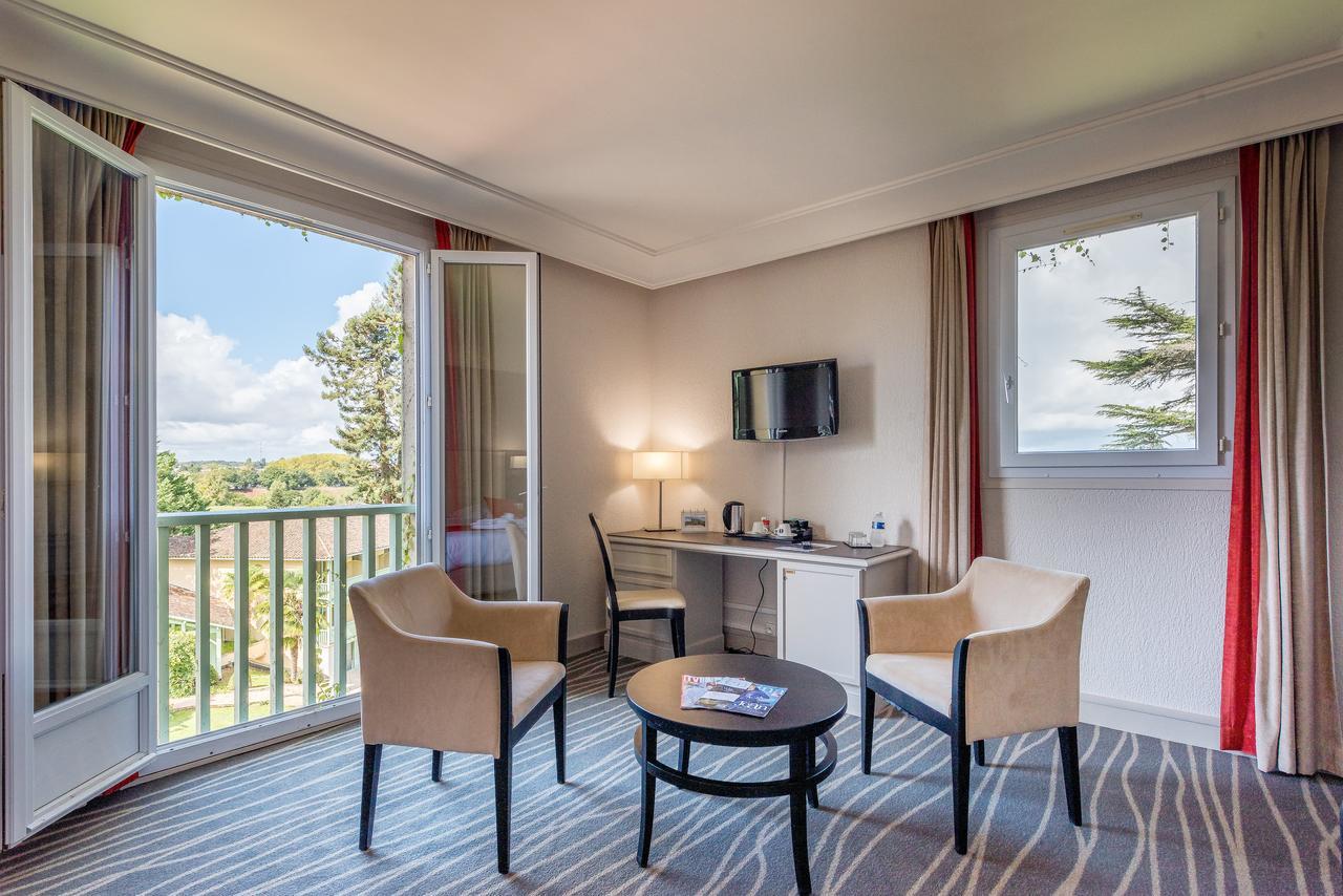 Logis Hotels- Hotel Et Restaurant Domaine De Fompeyre バザス エクステリア 写真